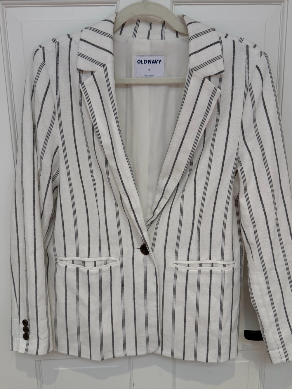 Old Navy Striped Cream Blazer for Women - Tailored Single-Breasted Jacket - Picture 3 of 8